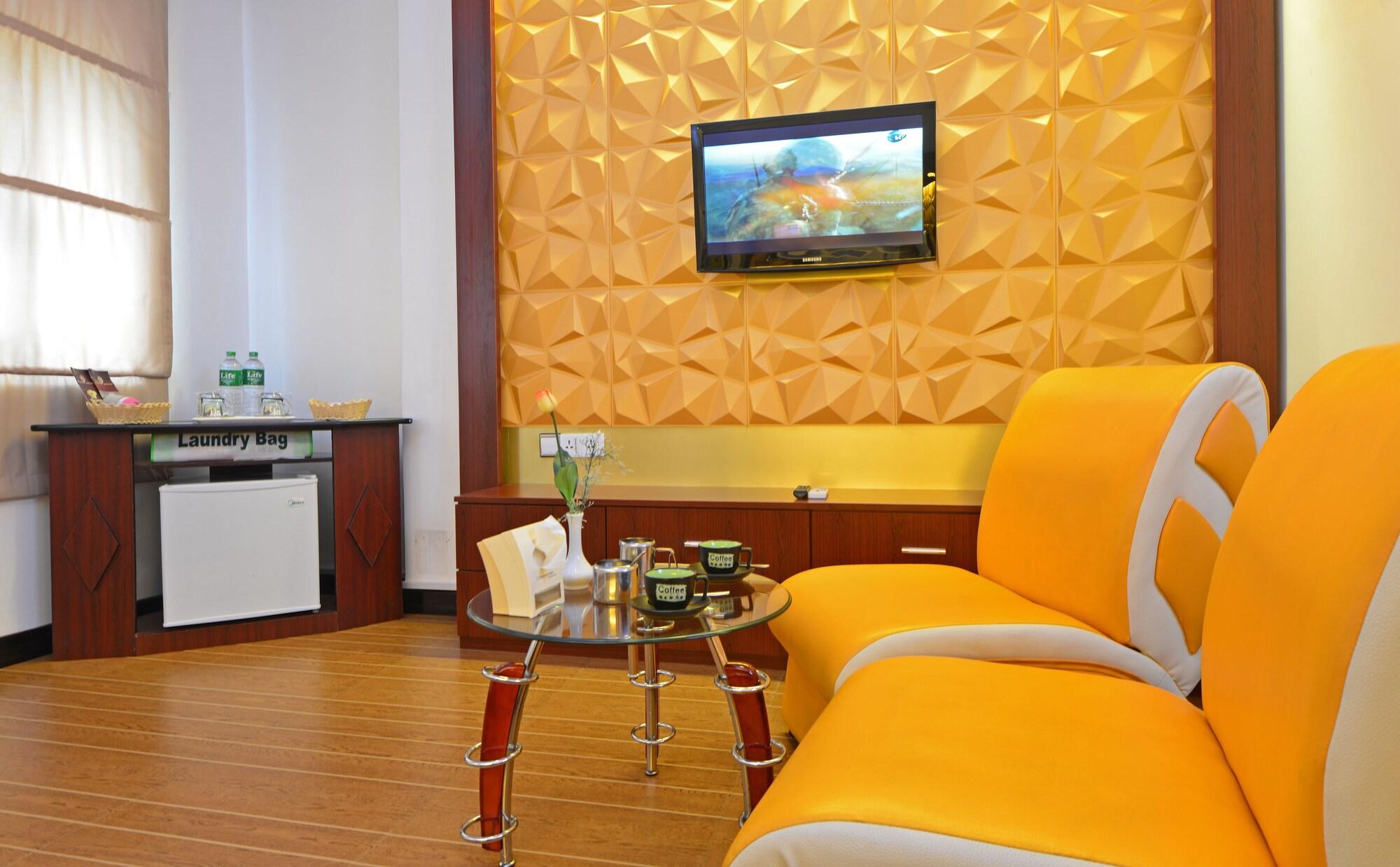 Clover Hotel Янгон Екстер'єр фото