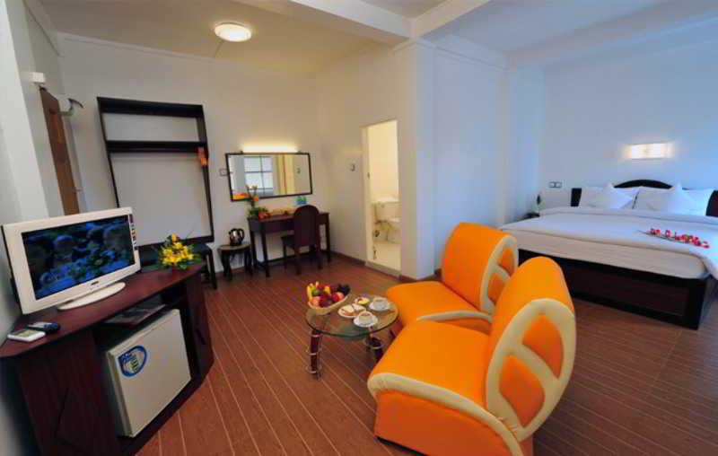 Clover Hotel Янгон Екстер'єр фото