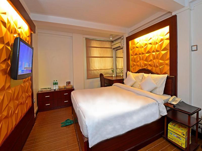 Clover Hotel Янгон Екстер'єр фото